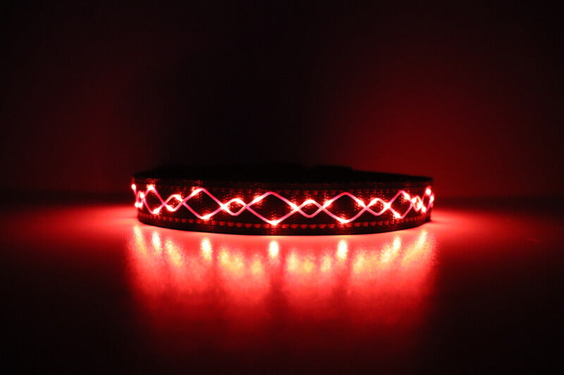 Collar LED bordado