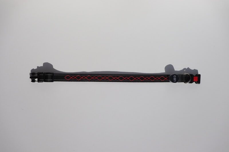 Collar LED bordado
